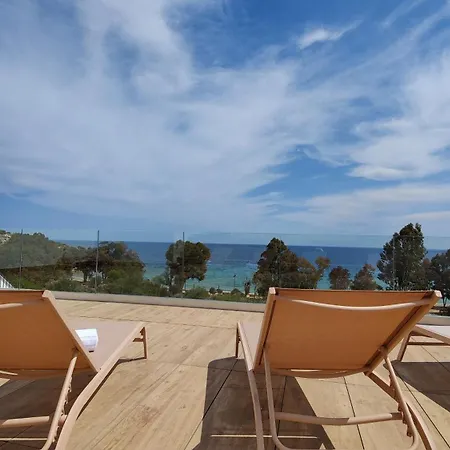Allonbay Sea Front Luxury Penthouse Apartment *